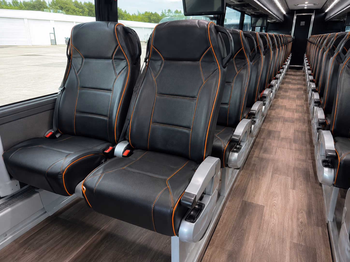new braunfels flexible charter bus rentals for new braunfels wine tour groups